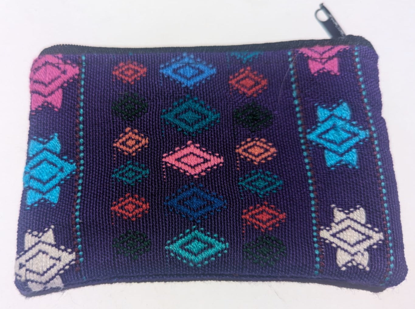 Portamonete Huipil intrecciato a mano: contenitore sostenibile ed elegante