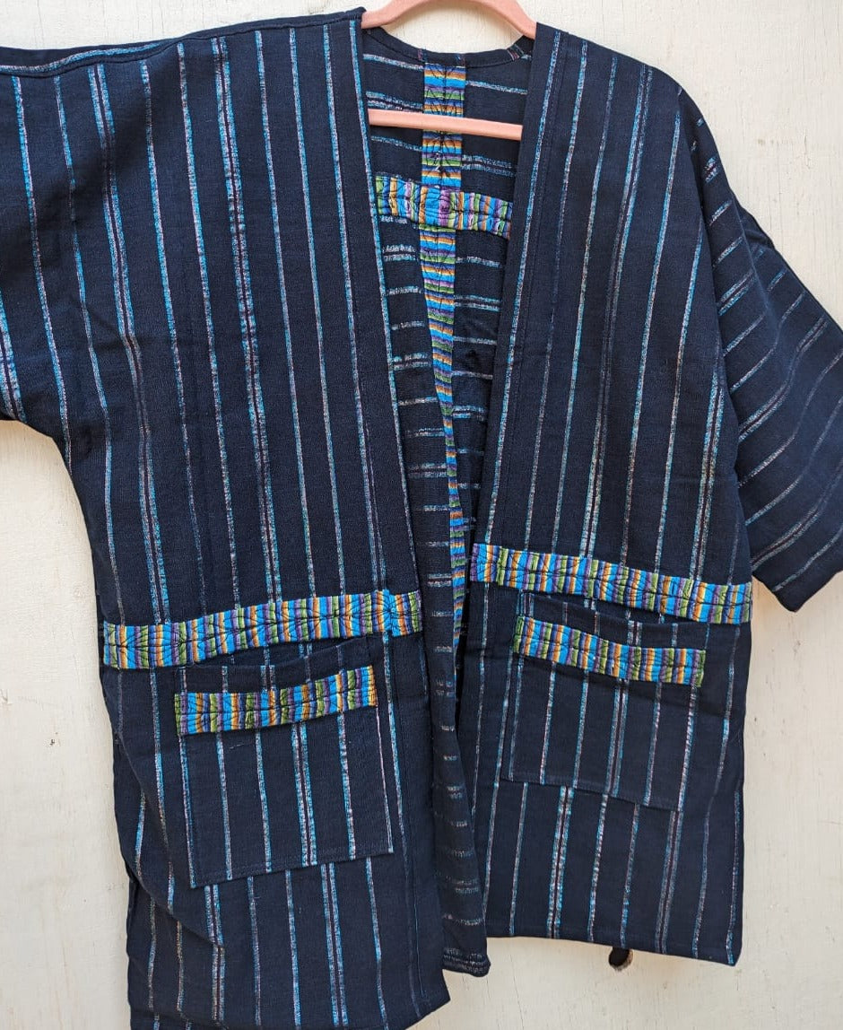Kimono riciclato tessuto a mano: sostenibile ed elegante