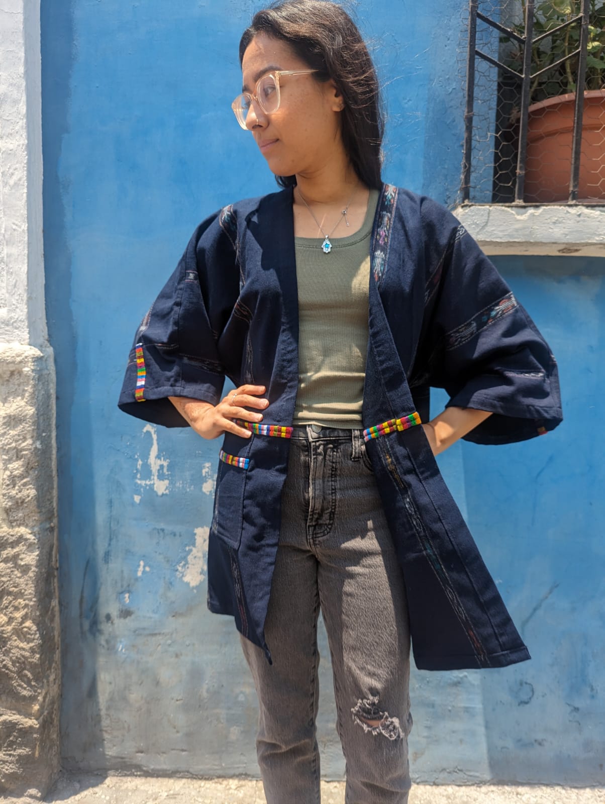 Kimono riciclato tessuto a mano: sostenibile ed elegante