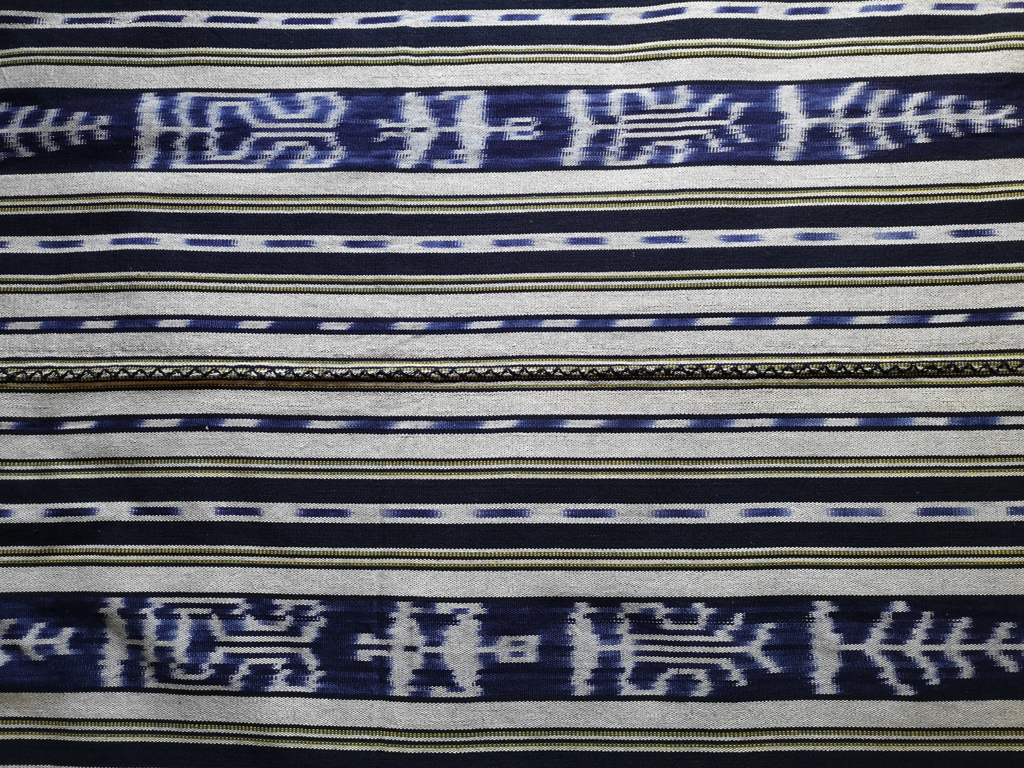 Handwoven Jaspe Bed cover – Naturally dyed, thick cotton from Sololá