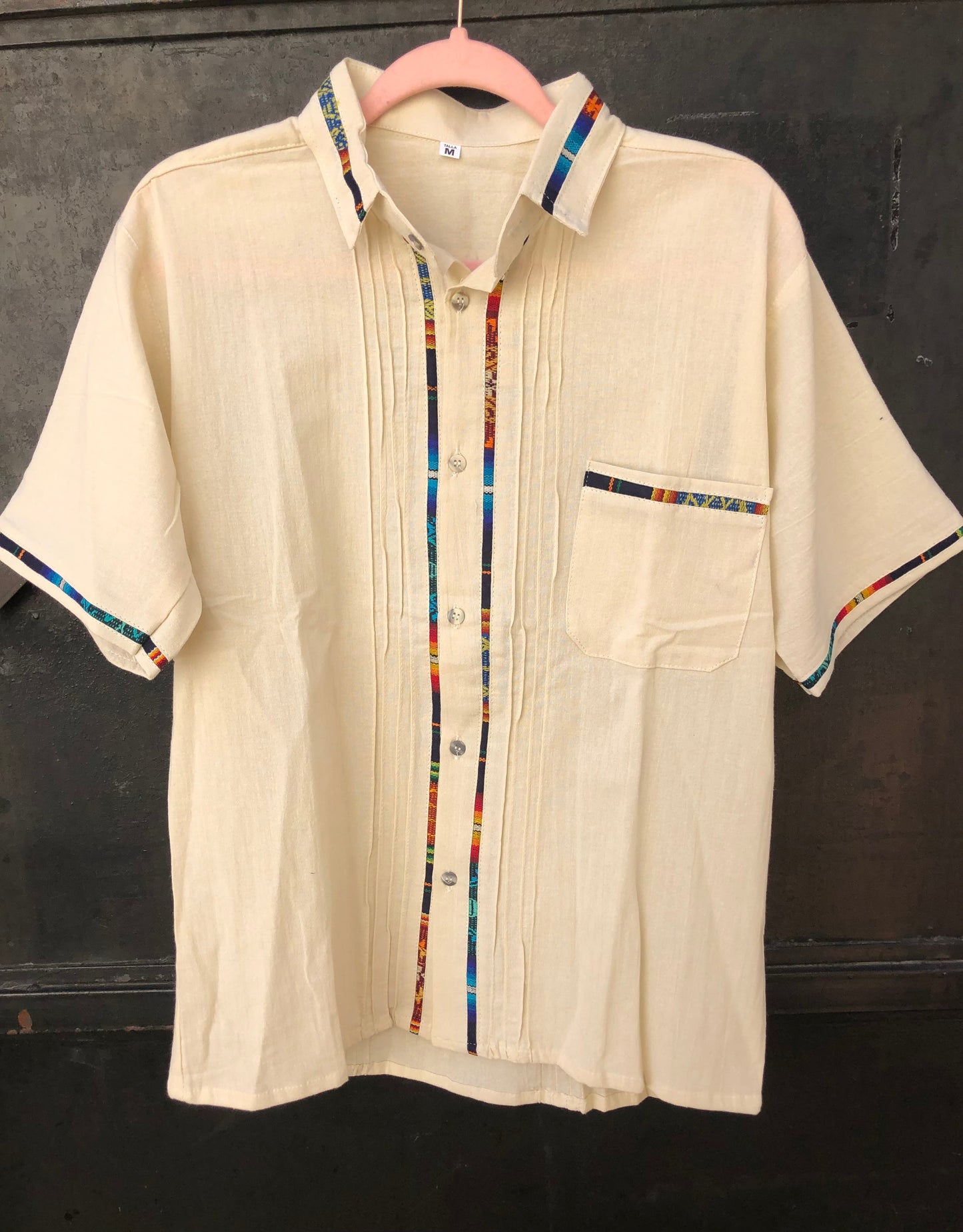 Camicia guatemalteca tessuta a mano: comoda e senza tempo