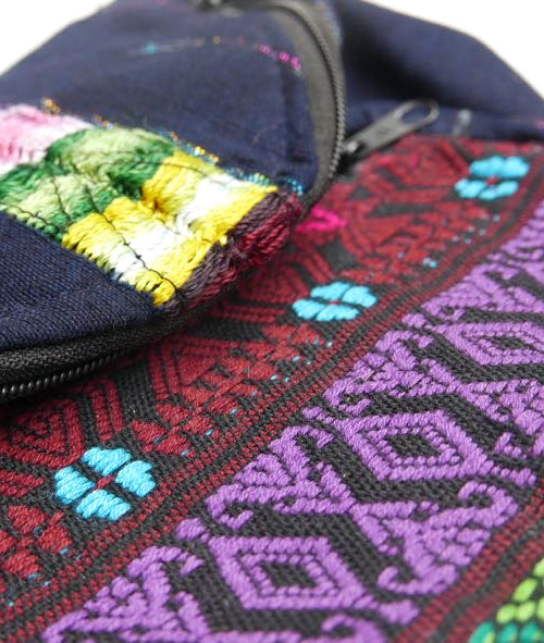 Marsupio Huipil riciclato: sportivo, elegante e sostenibile