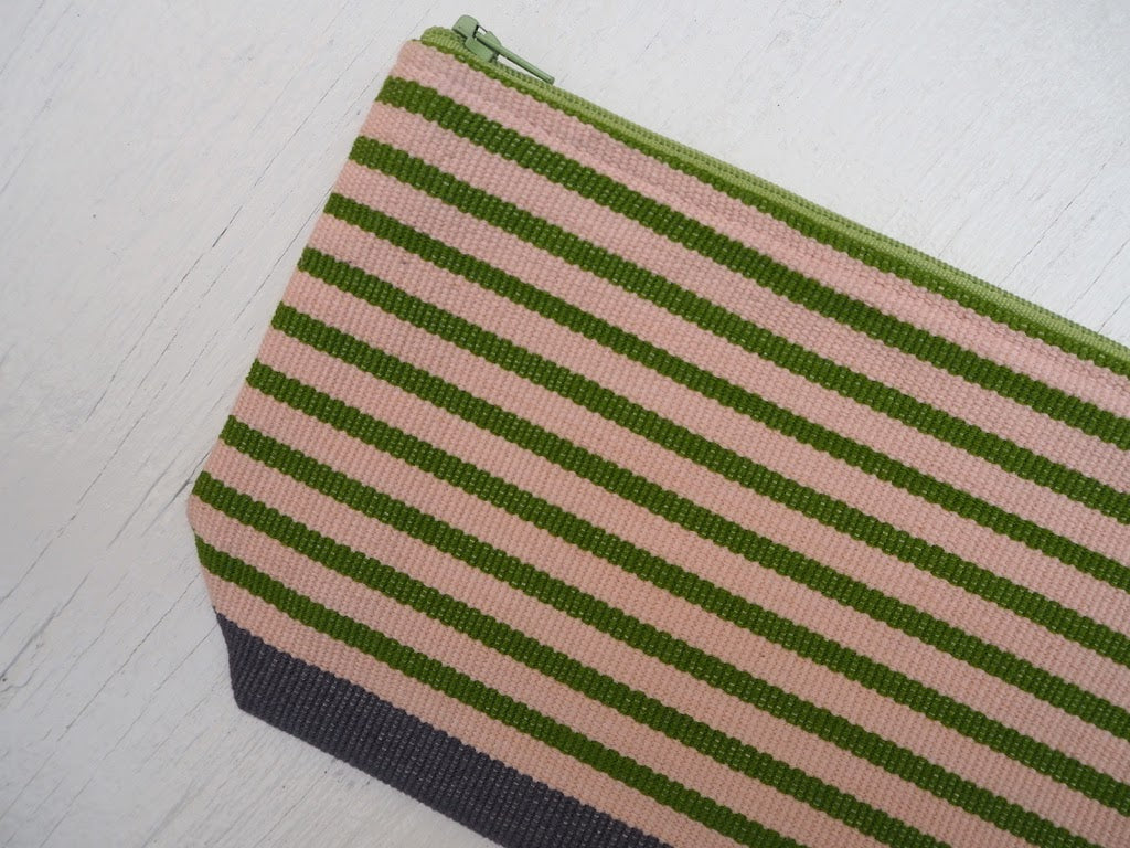Borsa da viaggio intrecciata a mano (piccola) – Elegante e pratica per ogni viaggio