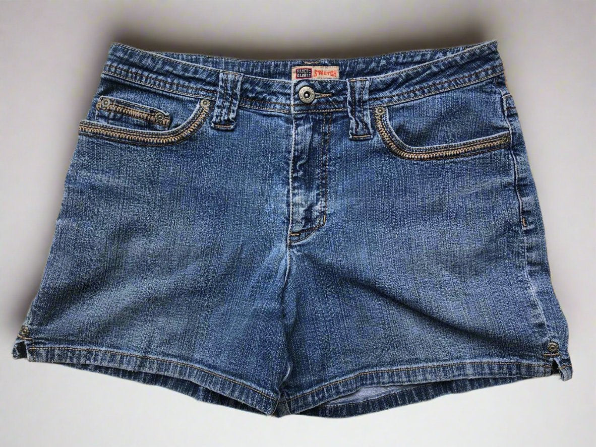 Upcycled Denim Shorts – Vintage Meets Maya Tradition