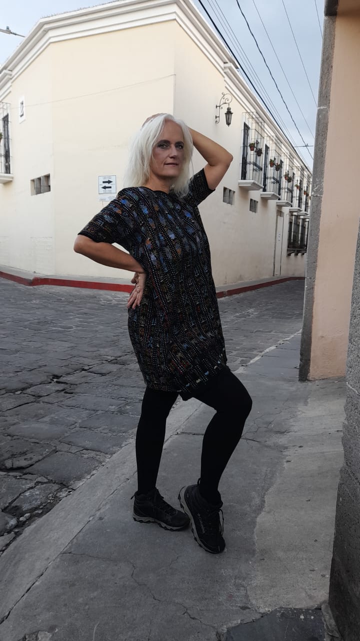 Top Huipil tessuto a mano - Tradizionale tessitura Maya con telaio a cinghia posteriore