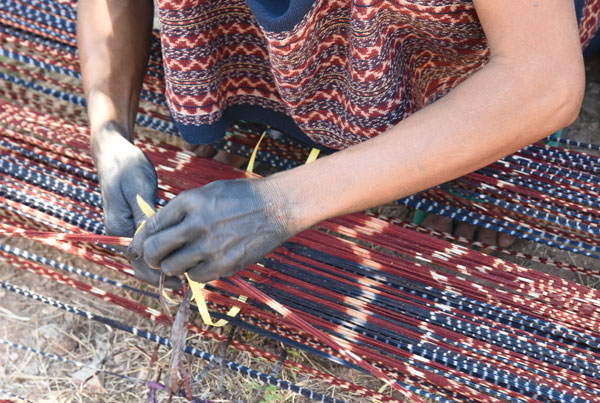 Handwoven Jaspe Bed cover – Naturally dyed, thick cotton from Sololá