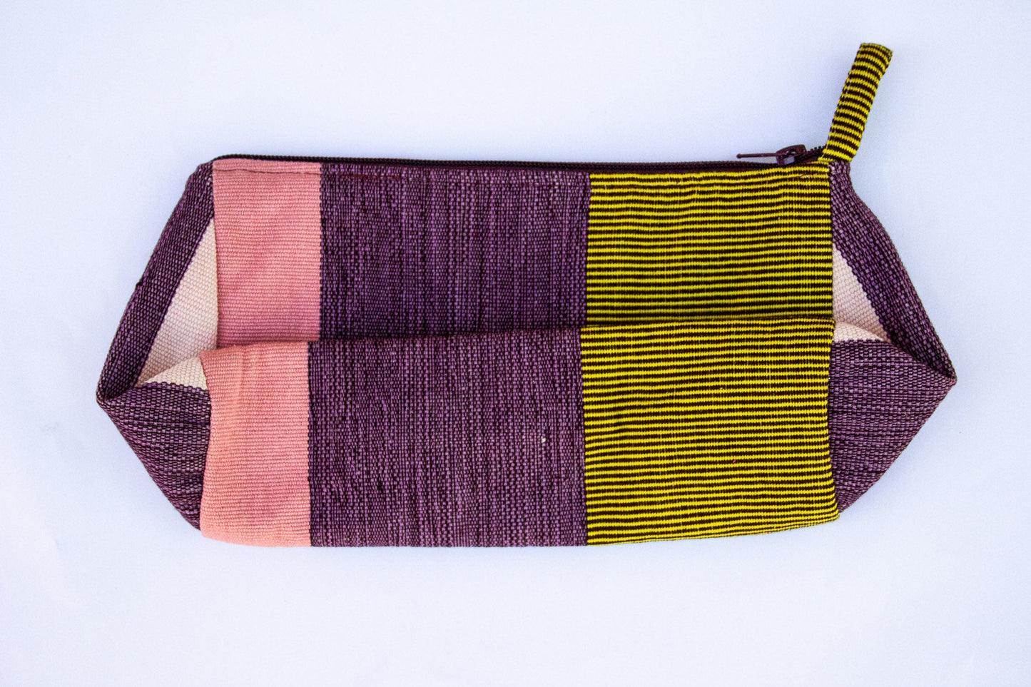 Trousse per cosmetici e articoli da toeletta intrecciata a mano - Un prodotto artigianale Maya
