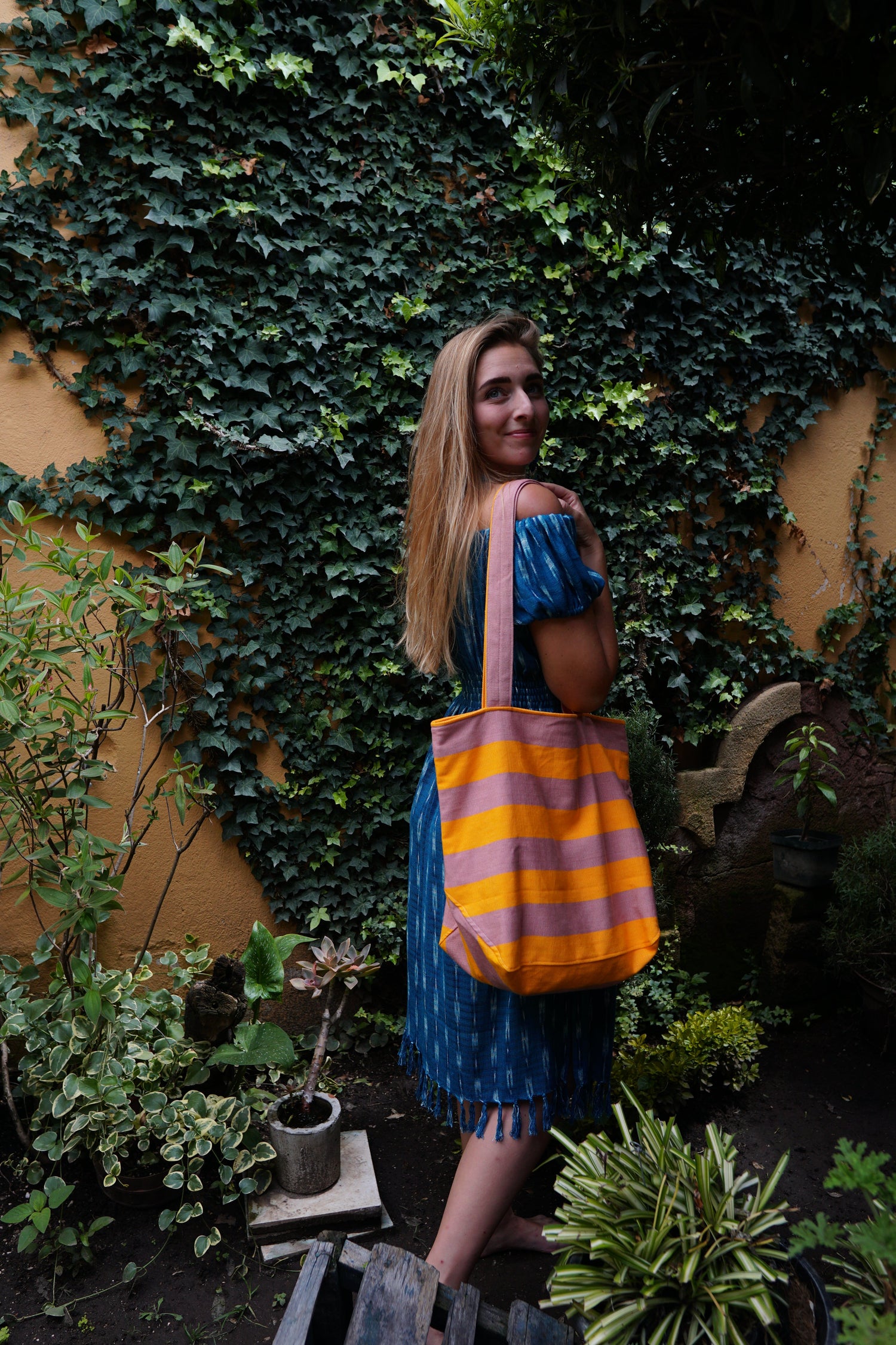Handmade Mayan Bags & Pouches - Woven Guatemalan Totes & Accessories