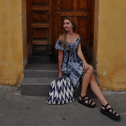 Abito Jaspe Butterfly tessuto a mano – Moda artigianale versatile e lusinghiera