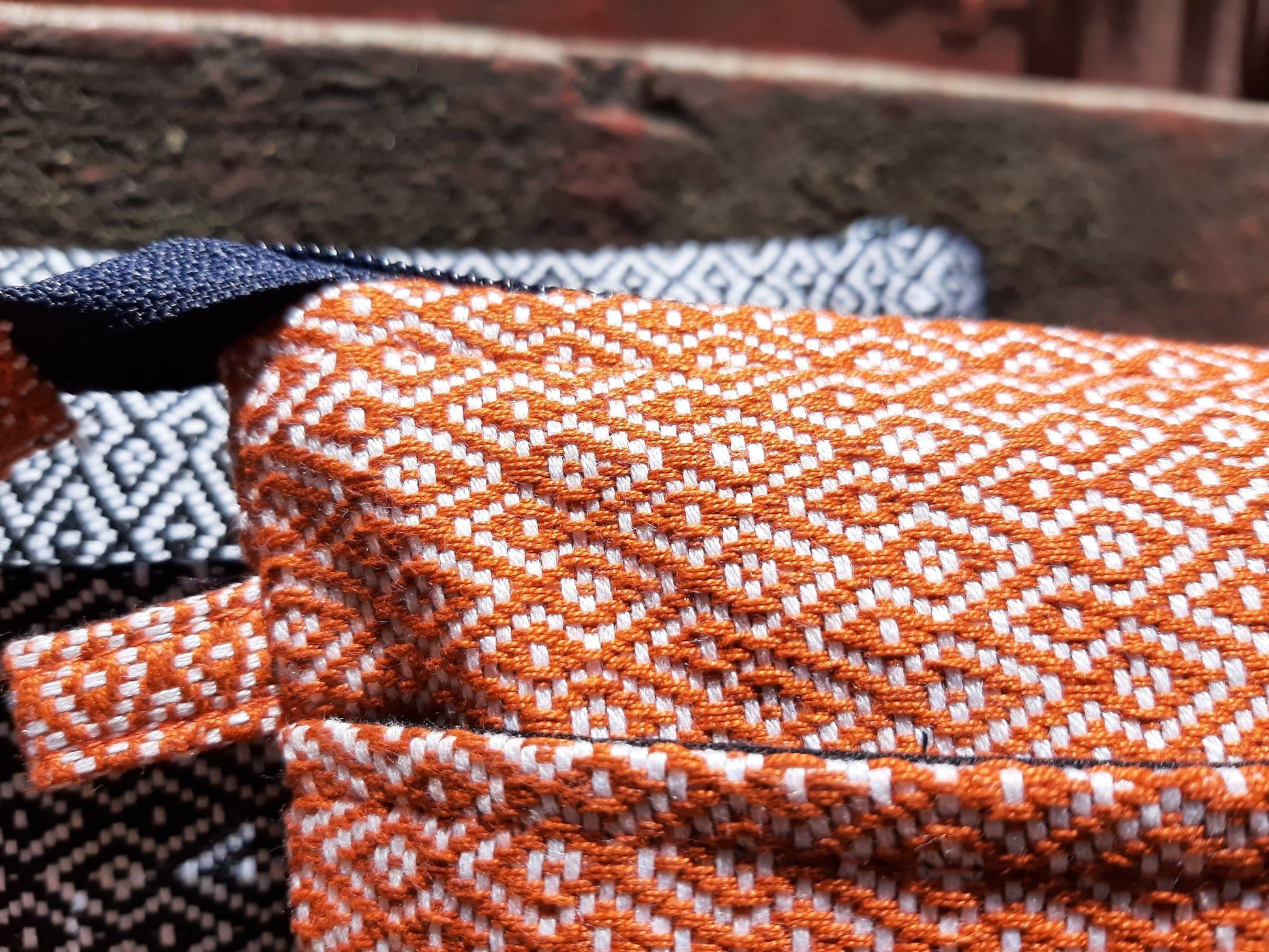 Trama Textiles - Eco-friendly clutch - Cosmic doors