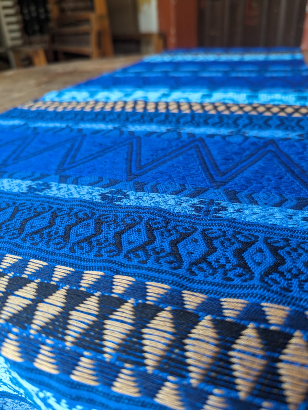 Runner da tavolo Maya tessuto a mano – Elegante artigianato