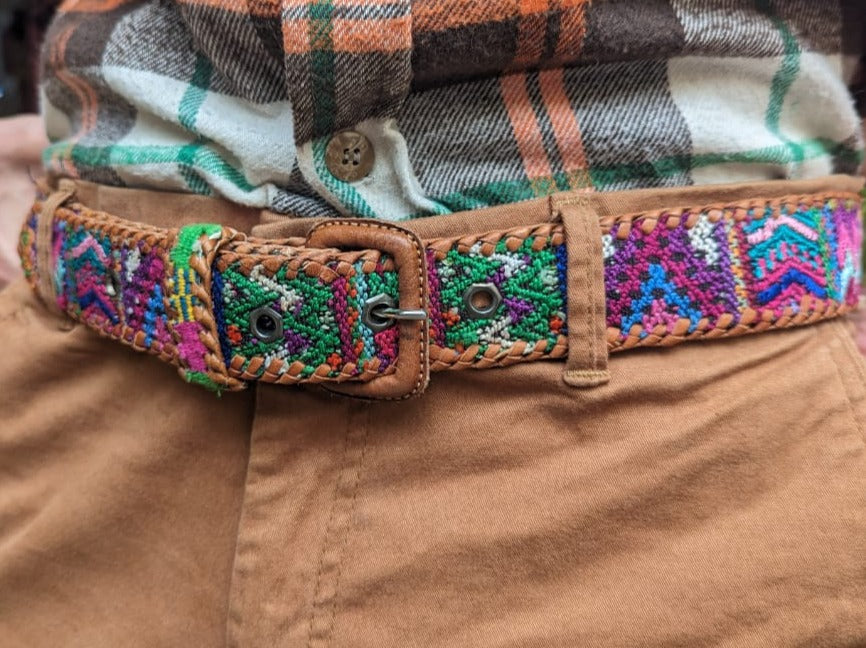Cinture autentiche fatte a mano | Tessuto guatemalteco e pelle pieno fiore