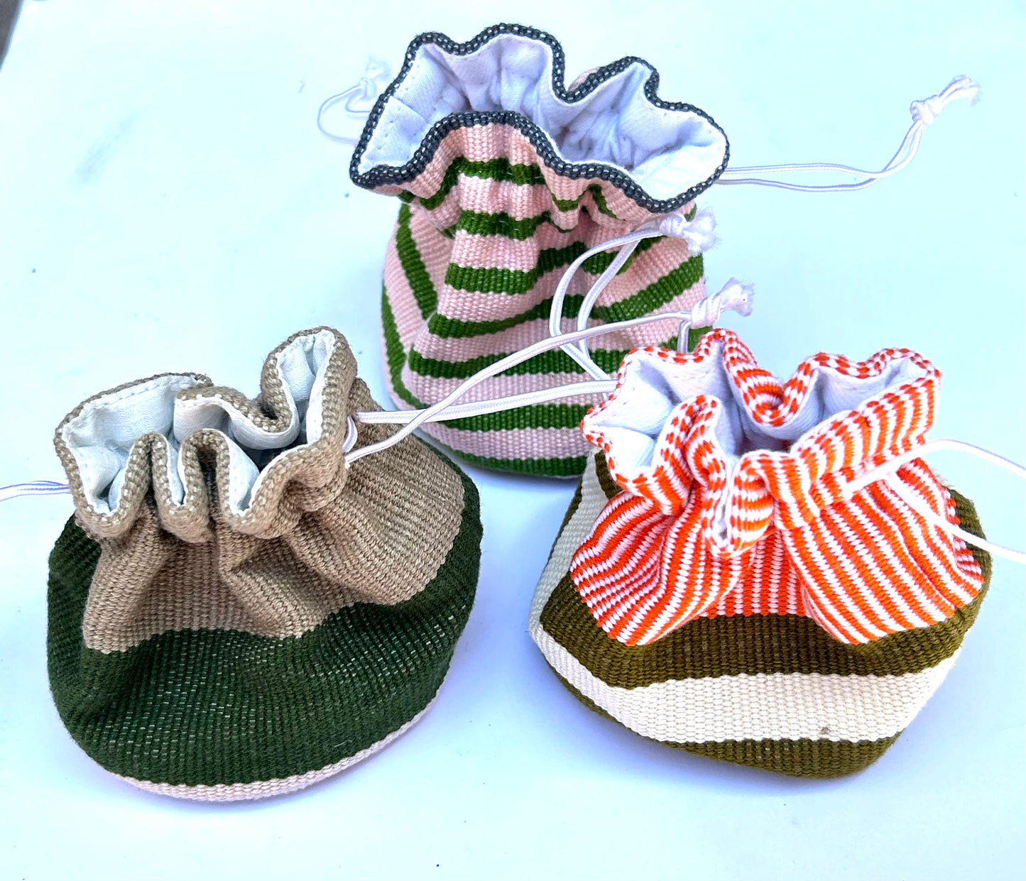 Set di portachiavi con perline fatti a mano – Uccelli tropicali del lago Atitlán