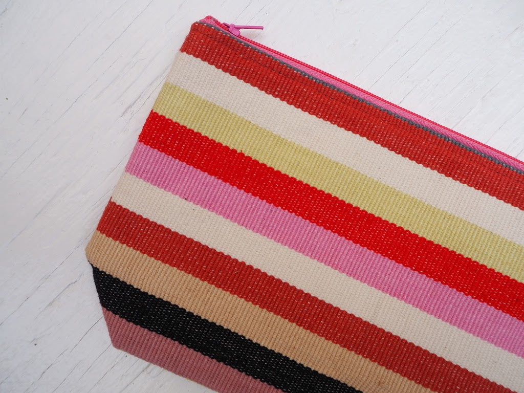 Borsa da viaggio intrecciata a mano (piccola) – Elegante e pratica per ogni viaggio