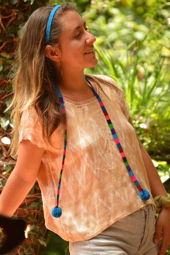 Fasce per capelli intrecciate a mano – Tessuto Maya colorato con dettagli a pompon